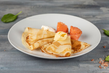 Блинчики с семгой