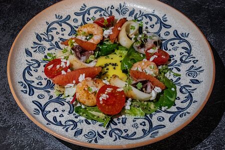 Салат с дарами грузинского моря