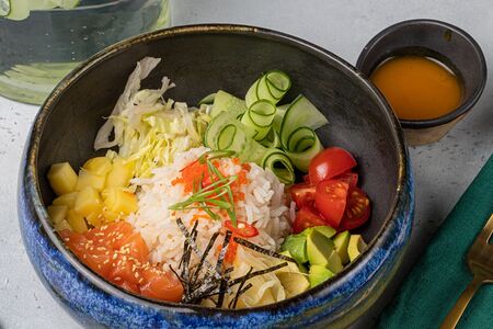 Поке с лососем