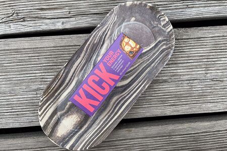 Шоколадный батончик Kick Изюм-чернослив