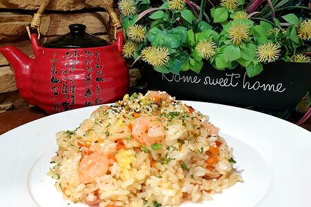 Рис с креветками и овощами
