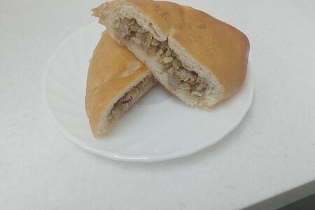 Пирожок с мясом