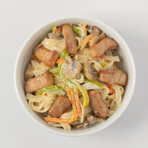 Удон с говядиной в сливках