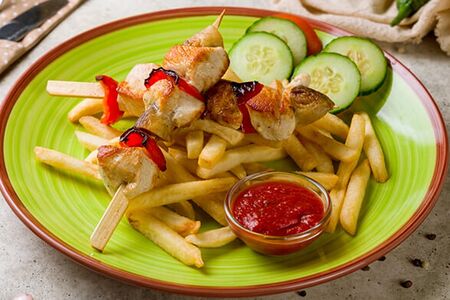 Куриное филе на шпажках