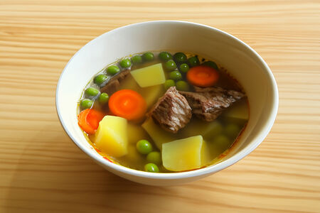 Суп картофельный с зеленым горошком