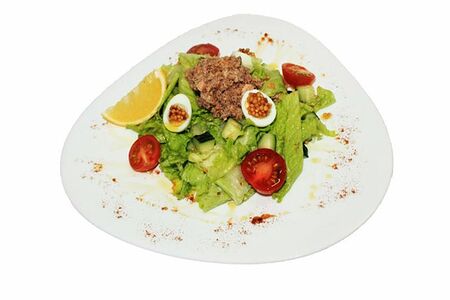 Салат с тунцом