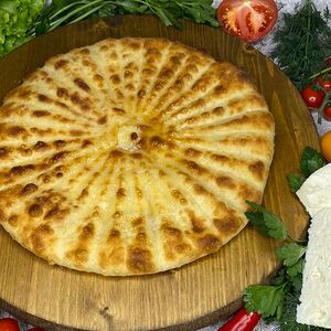 Пирог с сыром и черемшой (средний)