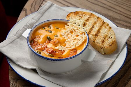 Крем-суп из тыквы с креветками