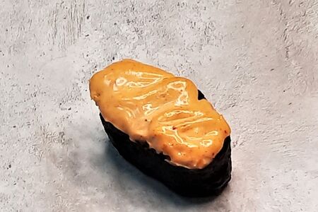 Гункан лосось