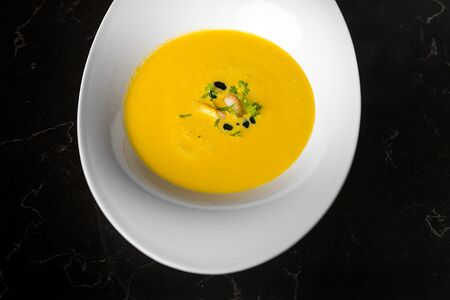 Кукурузный суп с креветкой