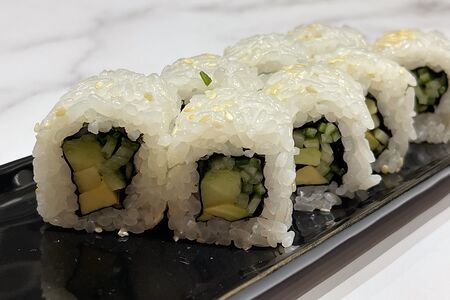 Огурец авокадо