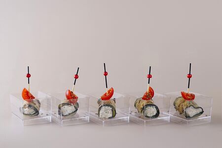 Рулетик из баклажанов с грецким орехом