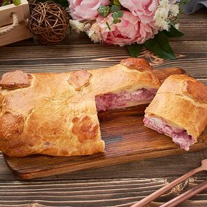 Пирог с клубникой и творожным креметте