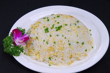 Жареный рис с яйцом