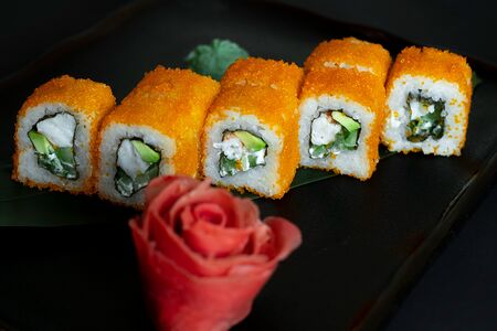 Ролл Калифорния с креветкой