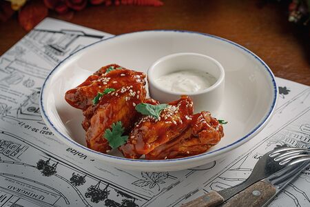 Куриные крылья в соусе BBQ