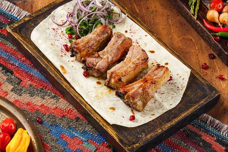 Шашлык из свиных ребрышек