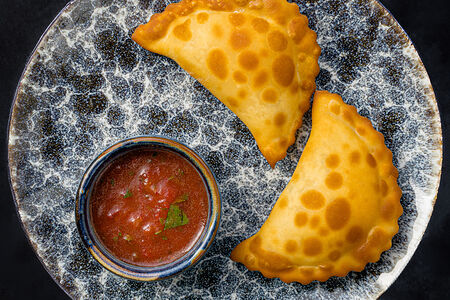 Чебуреки с крабом и лангустином