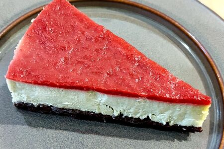 Чизкейк маття-клубника