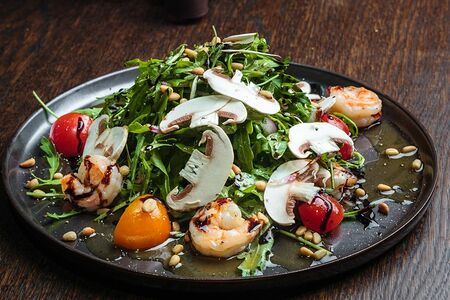 Салат из рукколы