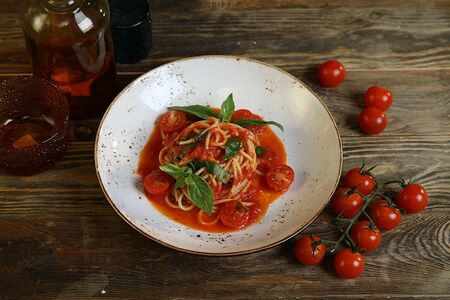 Спагетти Аль помодоро