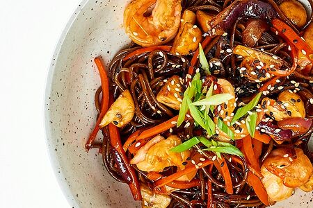 Вок с креветками