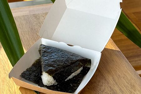 Онигири спайси тунец