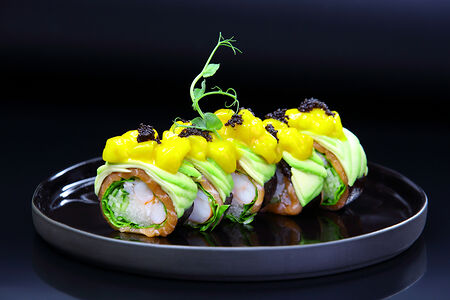 Ролл № 14 Лосось, тартар из манго