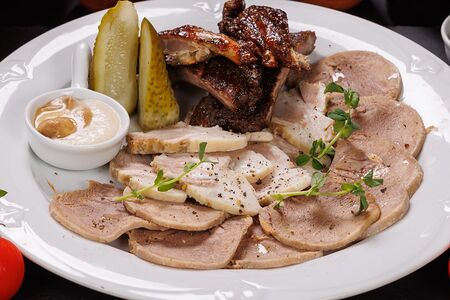 Ассорти из мяса