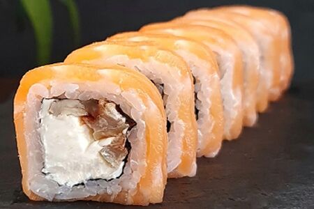 Ролл Филадельфия с угрем и лососем