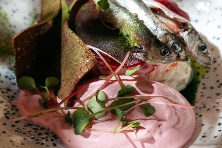 Селедка под шубой со свекольным муссом и килькой