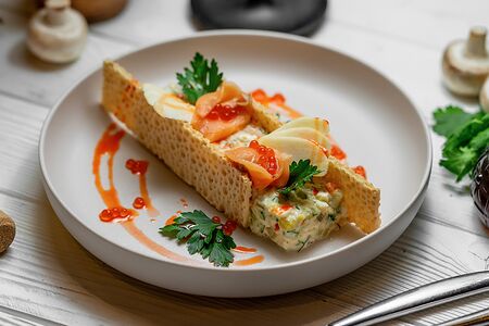 Оливье с семгой