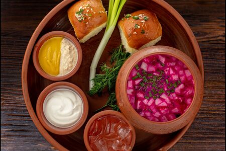 Холодный борщ