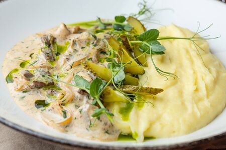 Бефстроганов