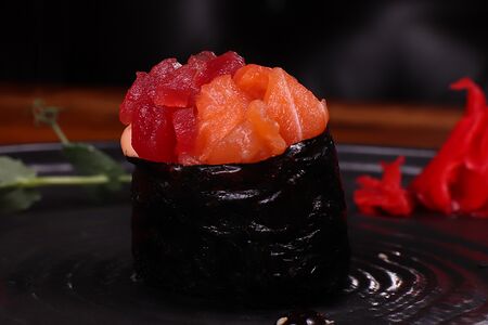 Карай с лососем и тунцом