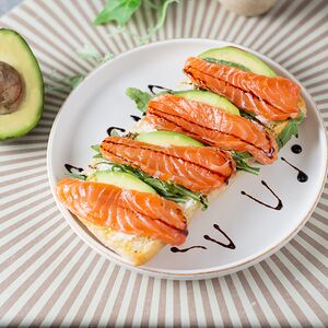 Բրուսկետա սաղմոնով