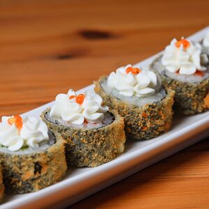 Ролл Сяки темпура с угрём