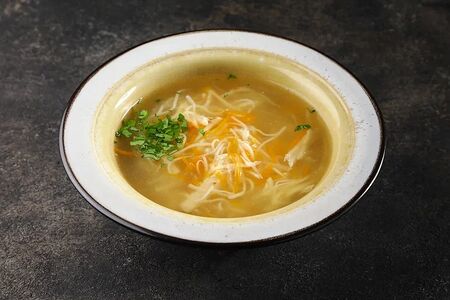 Куриный суп с лапшой