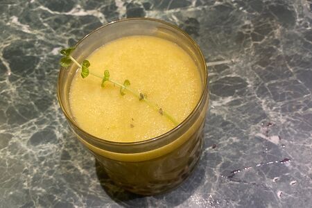 Смузи с физалисом и яблоком