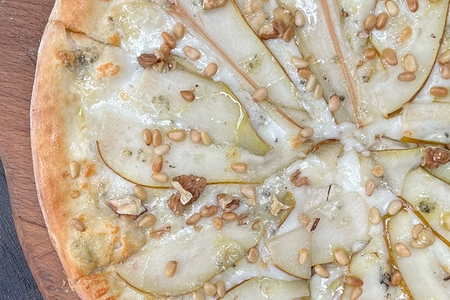 пицца с грушей и голубым сыром 350гр