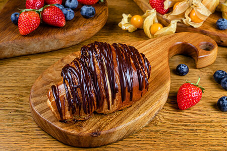 Круассан с шоколадом