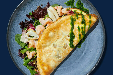 Омлет с кальмаром и креветкой