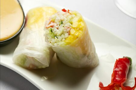 Фреш ролл с крабом и манго