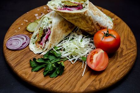 Шаурма вегетарианская с фалафелем