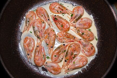 Креветки в сливочном соусе