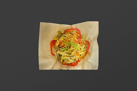 Вок с рисовой лапшой и говядиной