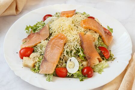 Цезарь с семгой