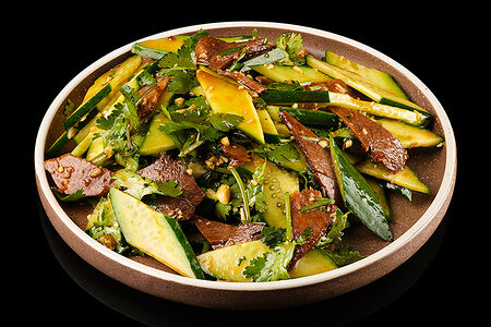 Салат с говядиной