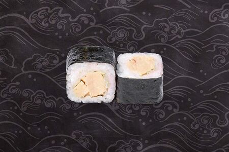 Ролл маки курица