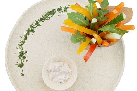 Крудите с соусом тартар